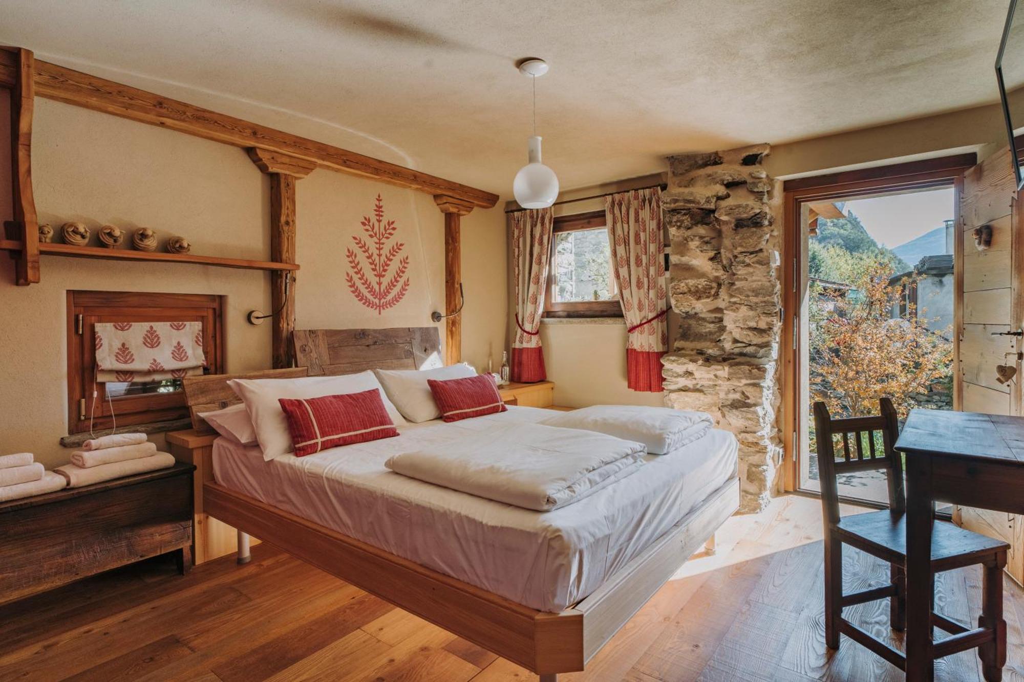 Arnad Au Coeur Du Village Chambres D'Hotes & Spa מראה חיצוני תמונה
