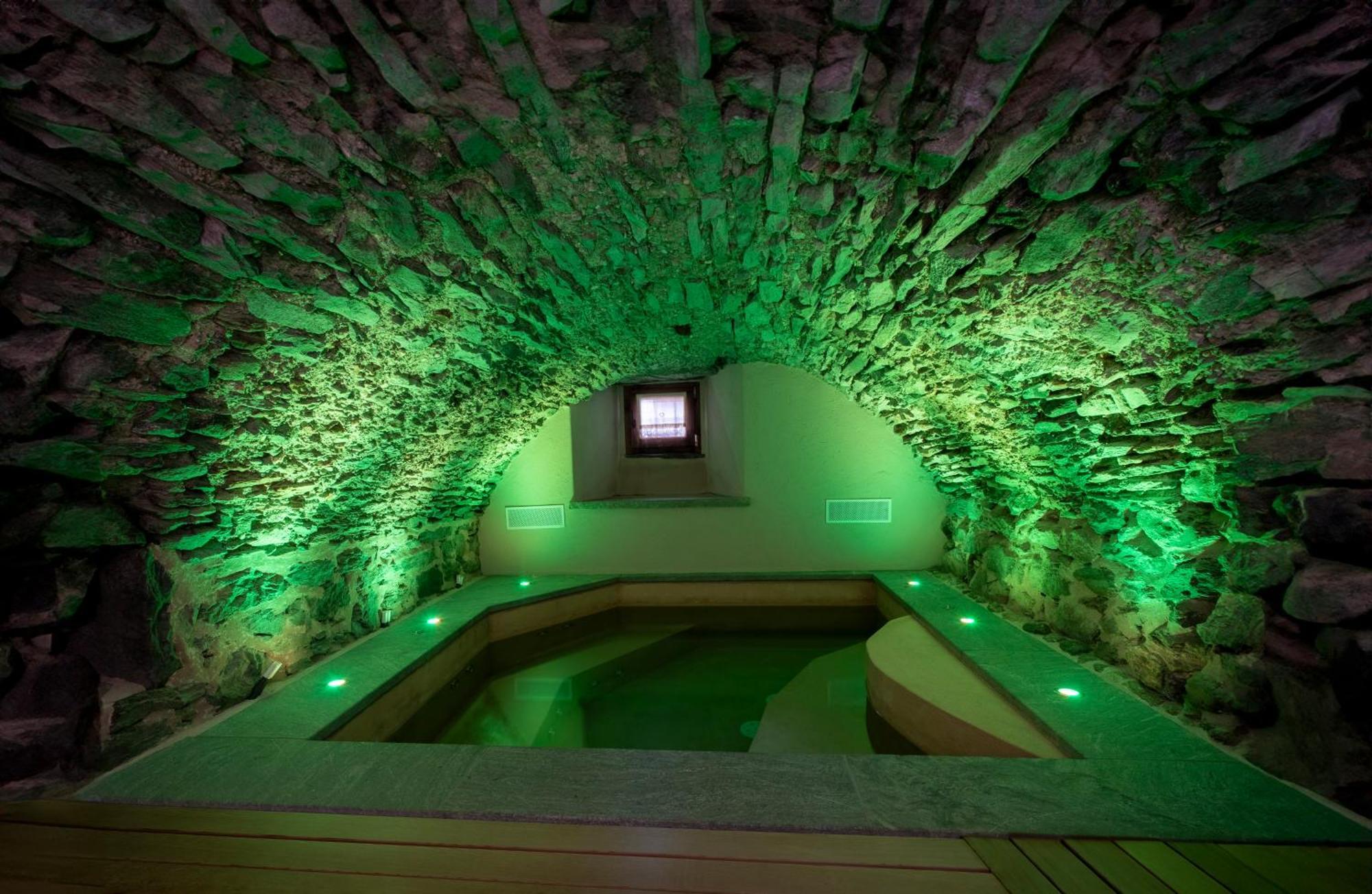 Arnad Au Coeur Du Village Chambres D'Hotes & Spa מראה חיצוני תמונה